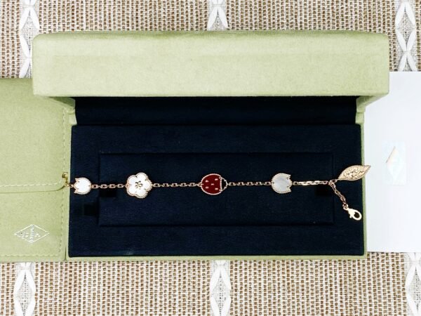 Van Cleef & Arpels Lucky Spring Bracelet . 5 Motifs.