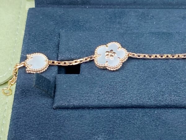 Van Cleef & Arpels Lucky Spring Bracelet . 5 Motifs.