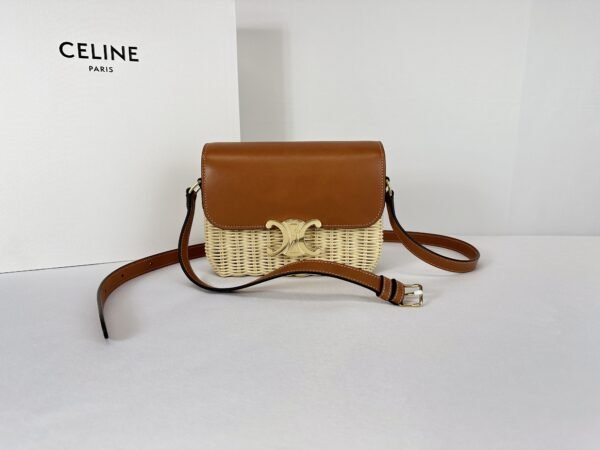 CELINE Teen Triomphe Bag in Wicker and Natural Calfskin.