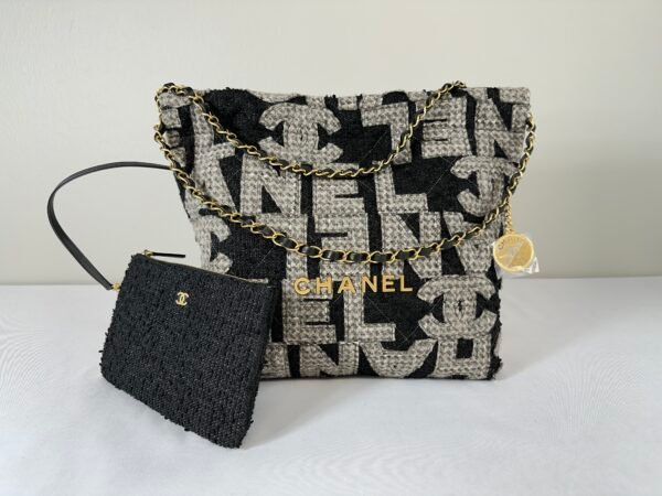 Chanel 24A Tweed Small Size 22