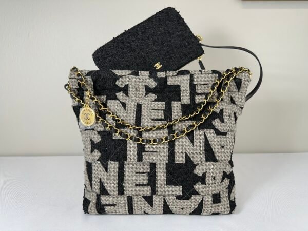 Chanel 24A Tweed Small Size 22