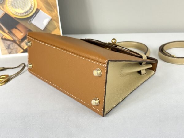 Hermès Gold and Trench Epsom Kelly 25 with Gold Hardware