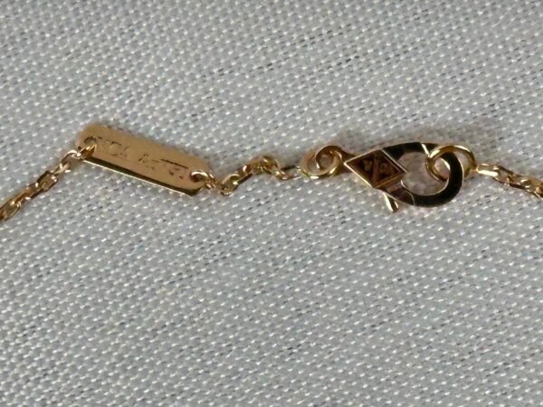 Van Cleef Arpels 2025 Holiday Pendant